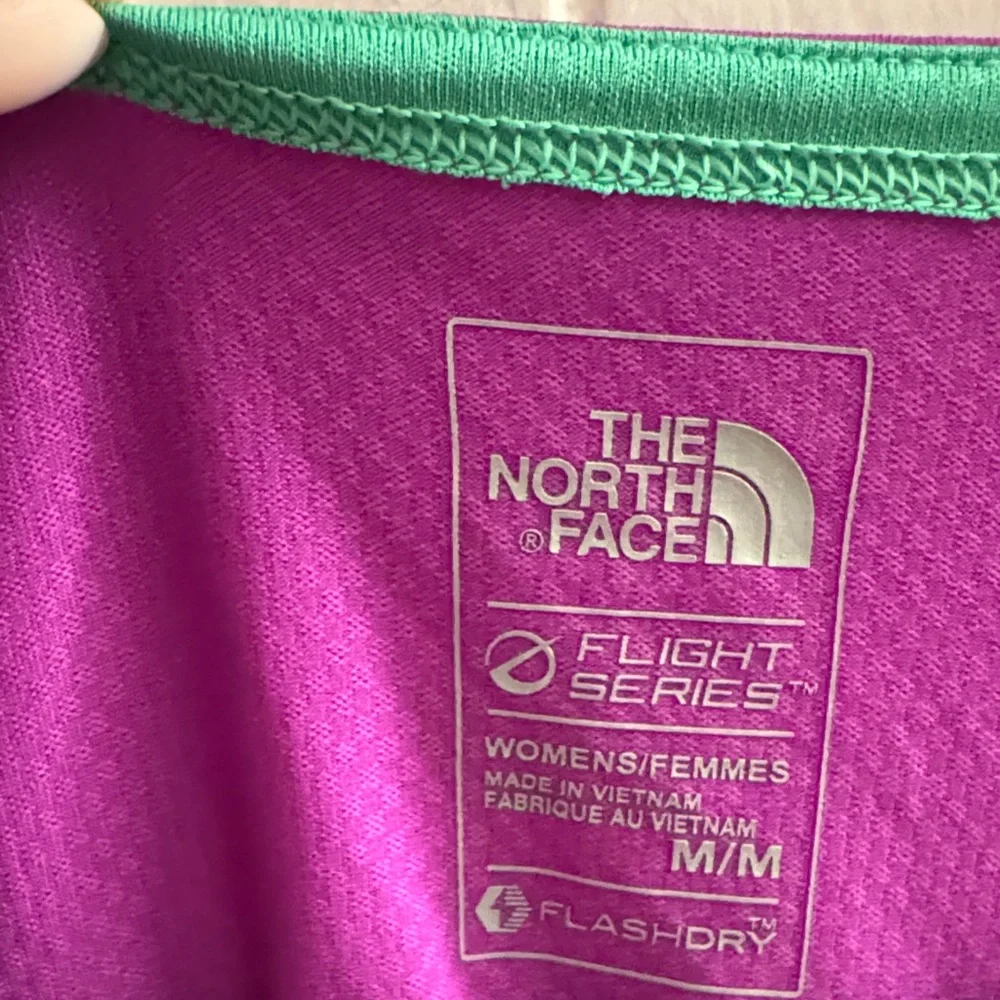The North Face - Women's Green and Purple Flight Series Short Sleeve Tee -Size M - Picture 2 of 9